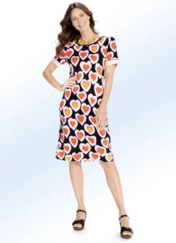 Kleid Mit Attraktivem Herz-Dessin