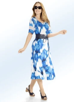 Kleid Mit Floral Dessinierung