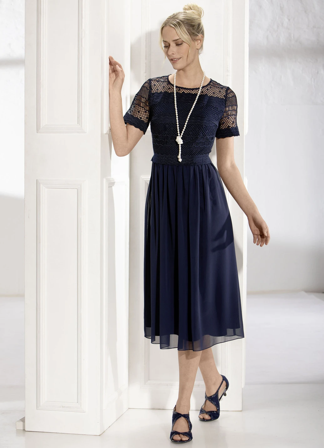 Kleid Mit Herrlicher Spitze 3 Kleid Mit Herrlicher Spitze