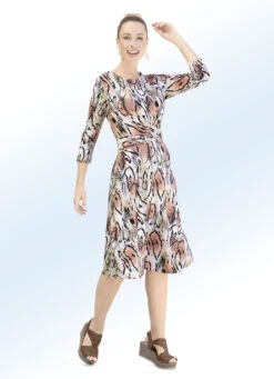 Kleid Mit Raffinierter Wickeloptik