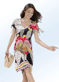 Kleid Mit überschnittenen Ärmeln Und Bordüre